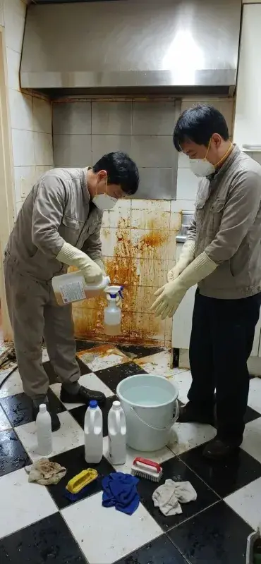 상가 주방 기름때 청소 과정